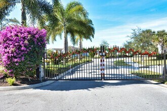 3524 Carriage Pointe Cir in Fort Pierce, FL - Foto de edificio - Building Photo