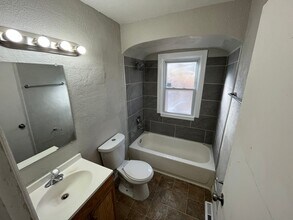 325 S Dade Ave in Ferguson, MO - Building Photo - Building Photo