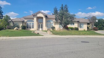 1417 Galliard Ct in Bakersfield, CA - Building Photo