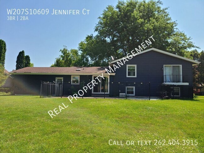 W207S10609 Jennifer Ct in Muskego, WI - Building Photo - Building Photo