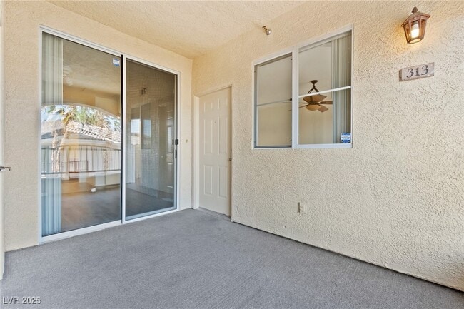 7151 S Durango Dr in Las Vegas, NV - Building Photo - Building Photo
