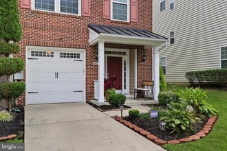 4814 Forest Pines Dr in Upper Marlboro, MD - Building Photo - Building Photo