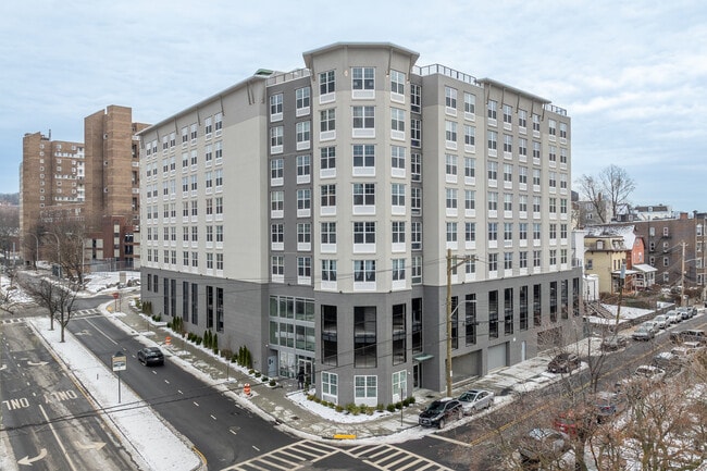 Regency on the Hudson