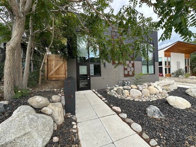 344 Stewart St in Reno, NV - Building Photo - Building Photo