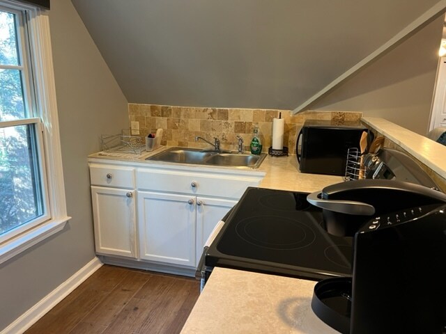 1966 Lyle Ave photo'