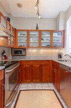 495 Columbus Ave, Unit 2 in Boston, MA - Foto de edificio - Building Photo