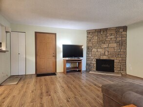 337 Wright St in Lakewood, CO - Building Photo - Building Photo