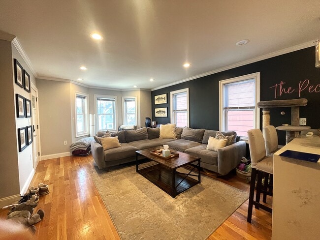 62 Horace St, Unit 1 in Boston, MA - Building Photo - Building Photo