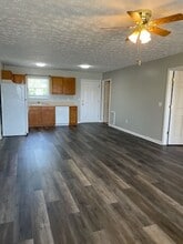 239 Gray Slate Cir in Sevierville, TN - Building Photo - Building Photo