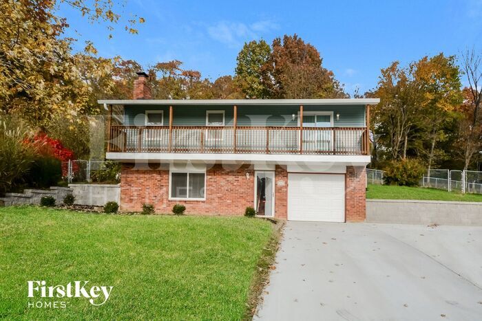 1865 Waybridge Ln in Fenton, MO - Building Photo