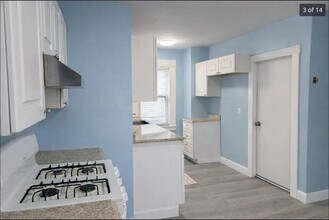 405 Lakeview Ave in Lowell, MA - Building Photo - Building Photo