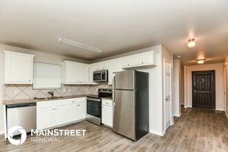 12701 Carpenter Ln in Rhome, TX - Foto de edificio - Building Photo