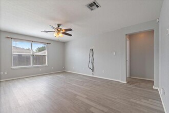 13413 Constellation Dr in Manor, TX - Building Photo - Building Photo