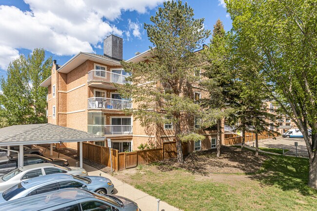 Cobblestone Place in Edmonton, AB - Building Photo - Building Photo