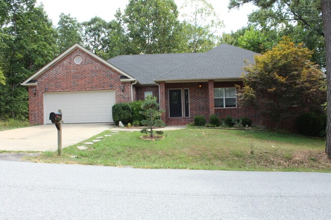 property at 9 Kendal Dr