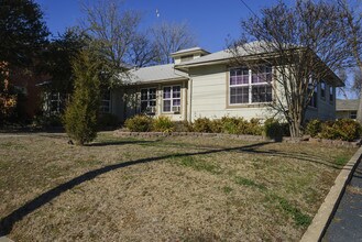 Harris House in Denton, TX - Building Photo - Building Photo