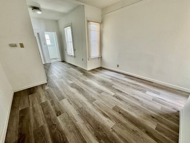 712-716-716 Natoma St