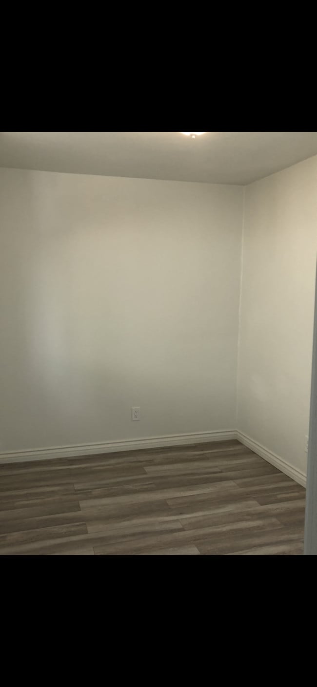 3619 Edenhurst Ave, Unit 2-208 in Los Angeles, CA - Building Photo - Building Photo