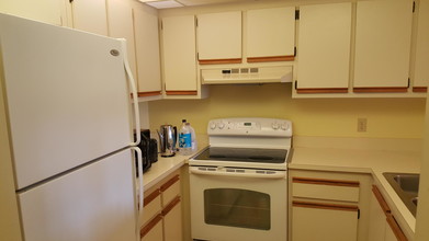 805 SE Central Pkwy-Unit -805-3 in Stuart, FL - Building Photo - Building Photo