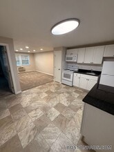 36 Ridgewood Ln, Unit 21 in Gardner, MA - Foto de edificio - Building Photo