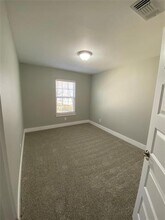 131 E Bond St in Denison, TX - Building Photo - Building Photo