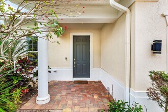 9460 Wrangler Dr in Wellington, FL - Building Photo - Building Photo