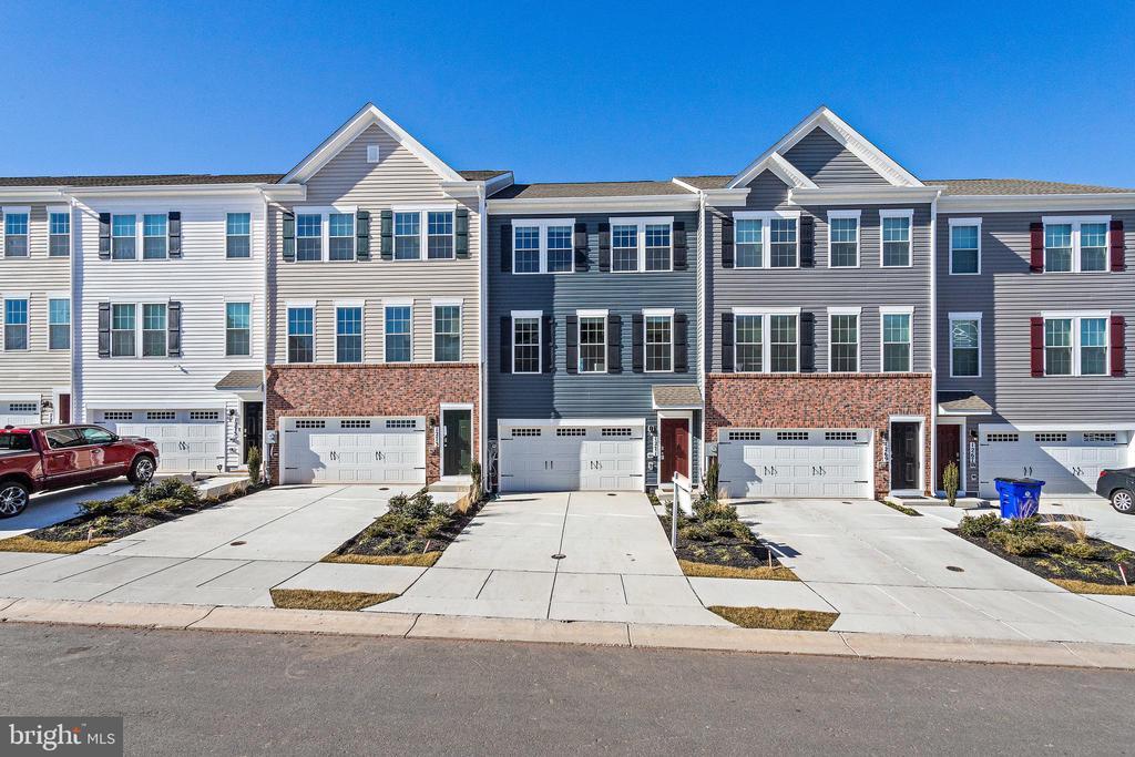 1271 Apollo Dr in Frederick, MD - Building Photo