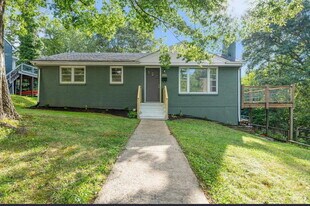 101 Meadowview Dr in Lynchburg, VA - Building Photo