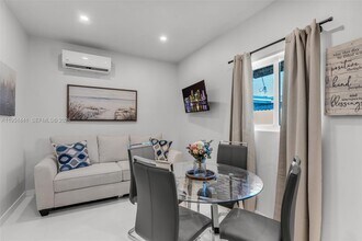 1430 NE 11th St in Homestead, FL - Building Photo - Building Photo