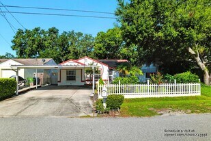 6805 S Sheridan Rd in Tampa, FL - Building Photo