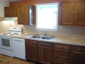347 Adrain St, Unit Rear in Emmaus, PA - Building Photo - Building Photo