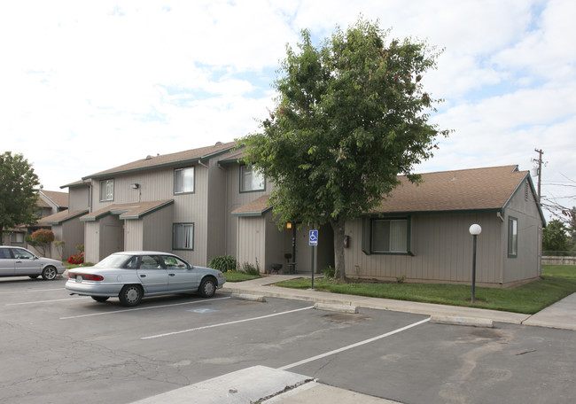 Exeter Apartments in Exeter, CA - Building Photo - Building Photo