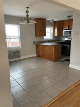 301 Bluff Ave in La Grange, IL - Building Photo - Building Photo