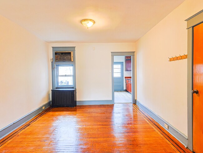 3359 Tyson Ave in Philadelphia, PA - Building Photo - Building Photo