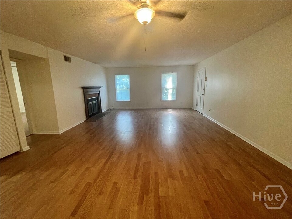 5 Cromwell Pl in Savannah, GA - Building Photo
