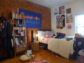 70 Hammond St in Boston, MA - Building Photo