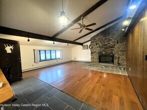 5262 NY-28 in Mount Tremper, NY - Building Photo - Building Photo