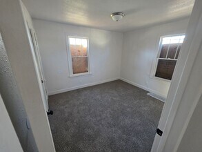 319 Levin Dr in Sauget, IL - Building Photo - Building Photo