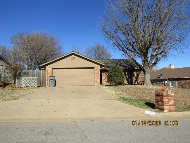 property at 129 SE Churchill Way