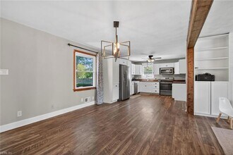 2017 Lisbon Rd in Chesapeake, VA - Foto de edificio - Building Photo