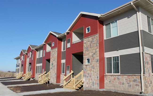 Vineyard Apartments of Cambridge in Cambridge, WI - Foto de edificio - Building Photo