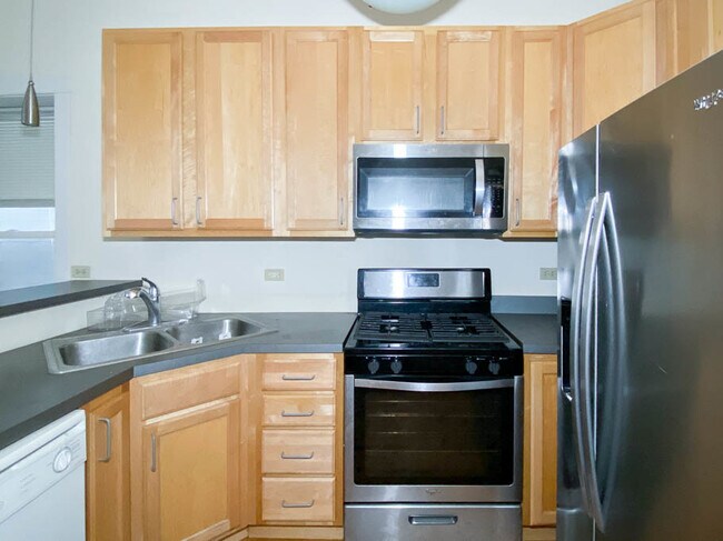 property at 1935 N Wood St