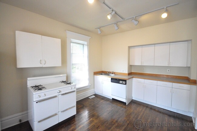 385 E Oakland Ave, Unit C in Columbus, OH - Building Photo - Building Photo
