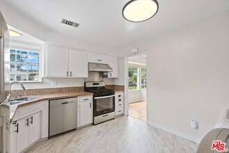 8348 Reading Ave in Los Angeles, CA - Building Photo - Building Photo