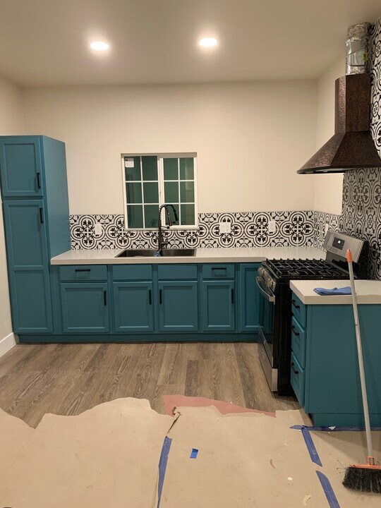 14469 Polk St in Sylmar, CA - Building Photo