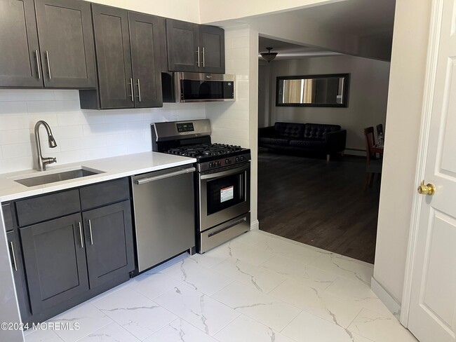 217 Lockwood Ave in Long Branch, NJ - Building Photo - Building Photo