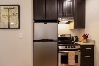 304 Newbury St in Boston, MA - Foto de edificio - Building Photo