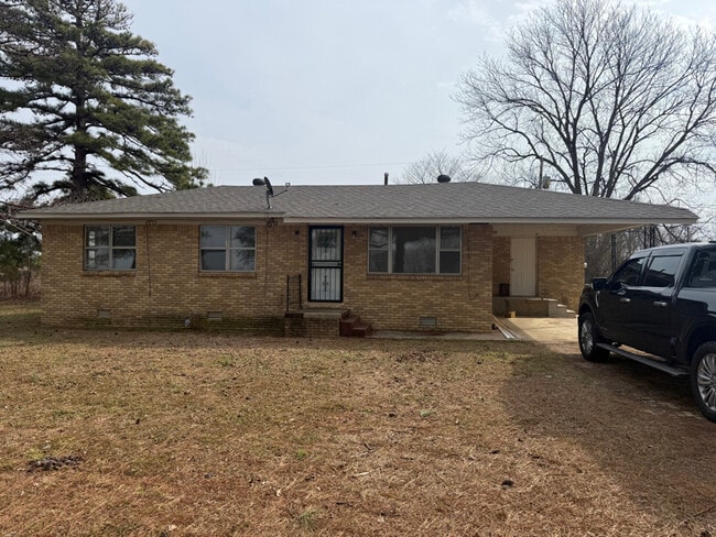 property at 1463 Lee Rd 407