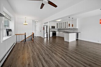 727 Warburton Ave in Yonkers, NY - Foto de edificio - Building Photo