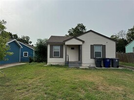 2016 Deer Path Dr in Dallas, TX - Building Photo